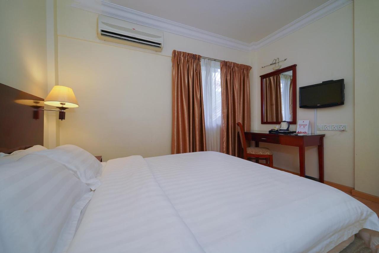 Capital O 89658 Bustani Hotel Jitra Kültér fotó