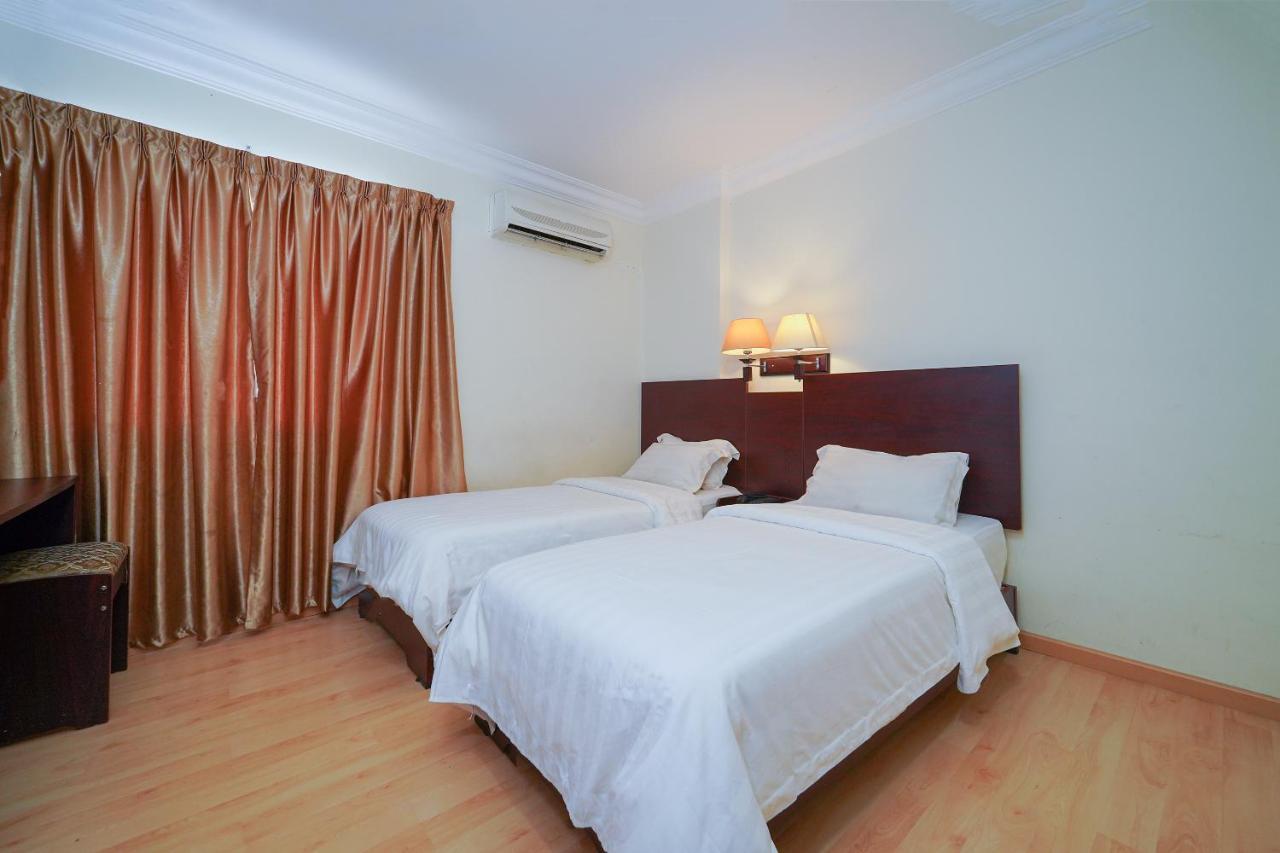 Capital O 89658 Bustani Hotel Jitra Kültér fotó