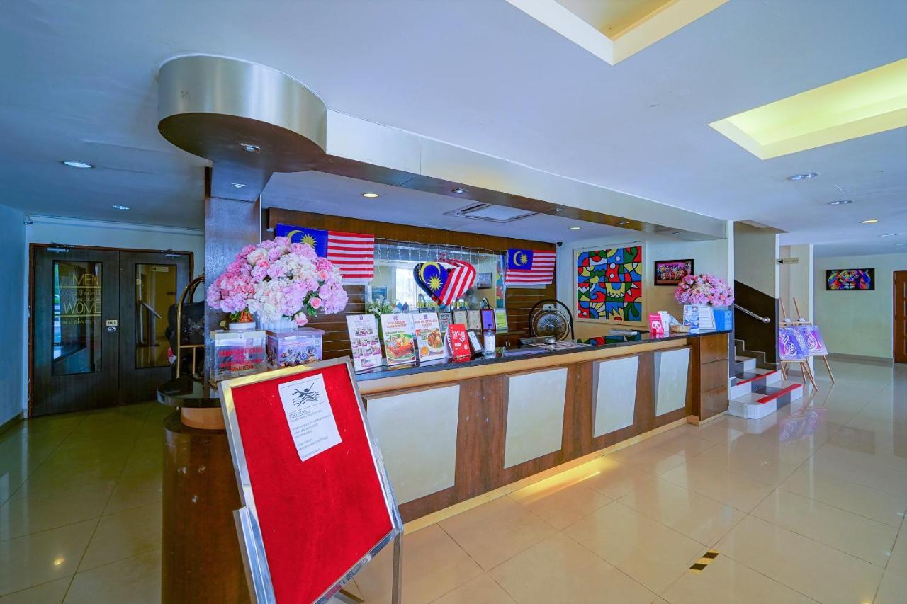 Capital O 89658 Bustani Hotel Jitra Kültér fotó